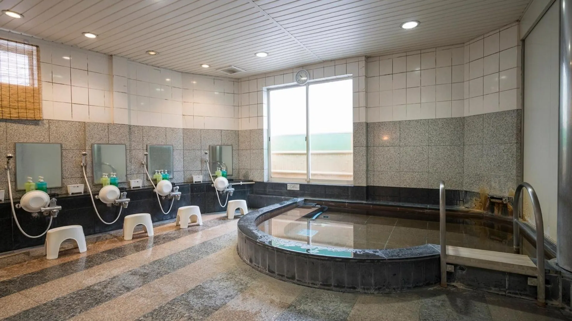 Minami Fukuoka Green Hotel - Vacation Stay 42015V 0*, פוקואוקה